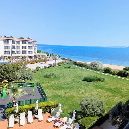 Burgas Beach Resort Apartments 3* Μπουργκάς