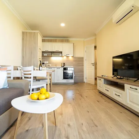 Burgas Beach Resort Apartments 3* Μπουργκάς