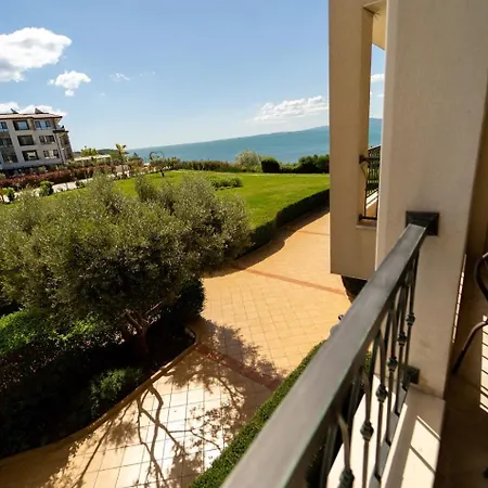 Burgas Beach Resort Apartments Апарт-отель