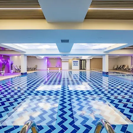Burgas Beach Resort Apartments 4* Бургас