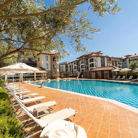 Burgas Beach Resort Apartments Бургас