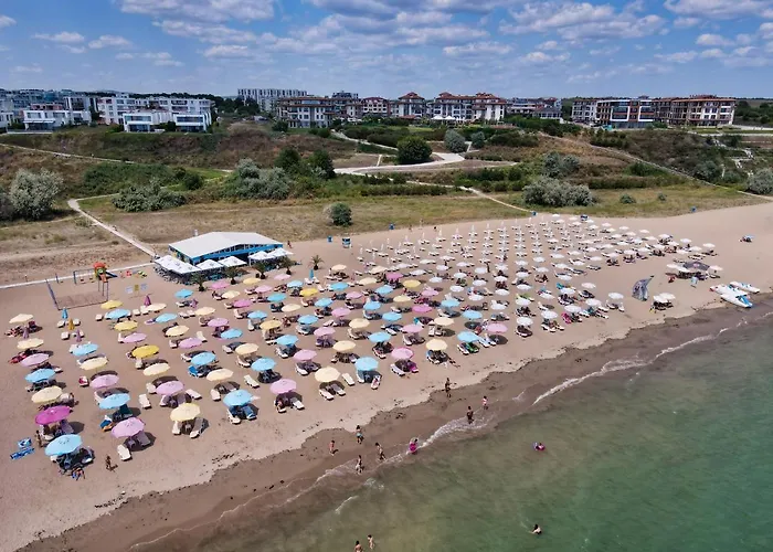 Burgas Beach Resort Apartments 4* Burgasz