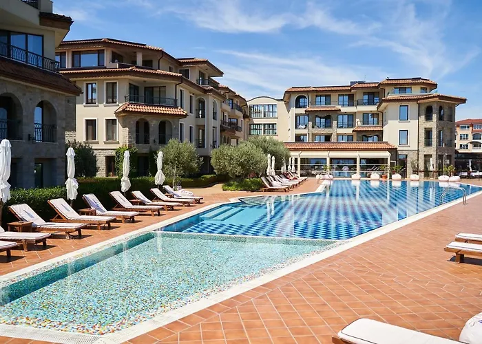 Burgas Beach Resort Apartments Aparthotel 4*