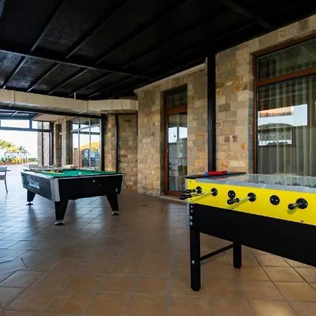 Burgas Beach Resort Apartments アパートホテル 3*