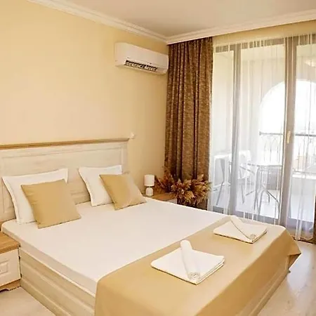 شقة فندقية Burgas Beach Resort Apartments 4*