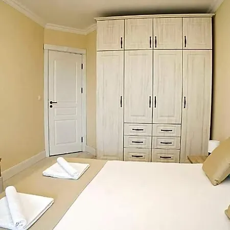 Burgas Beach Resort Apartments شقة فندقية