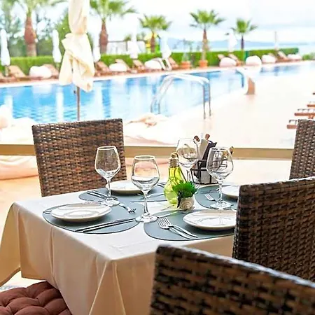Burgas Beach Resort Apartments شقة فندقية