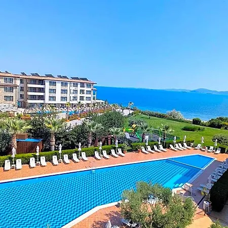 Burgas Beach Resort Apartments شقة فندقية