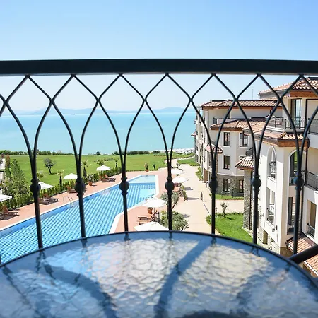 Burgas Beach Resort Apartments ブルガス