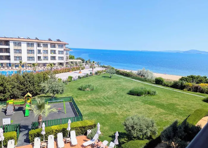 Burgas Beach Resort Apartments 4* Burgasz